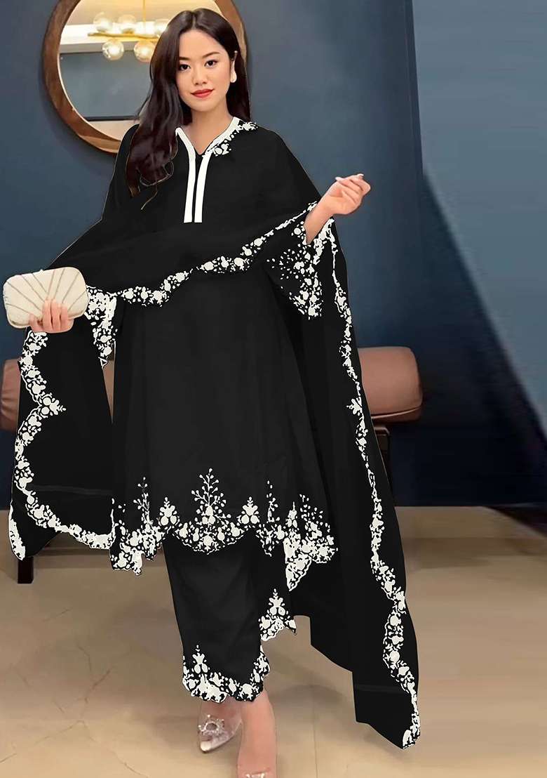 Black Embroidered Georgette Pakistani Salwar Kameez With Dupatta - Indya