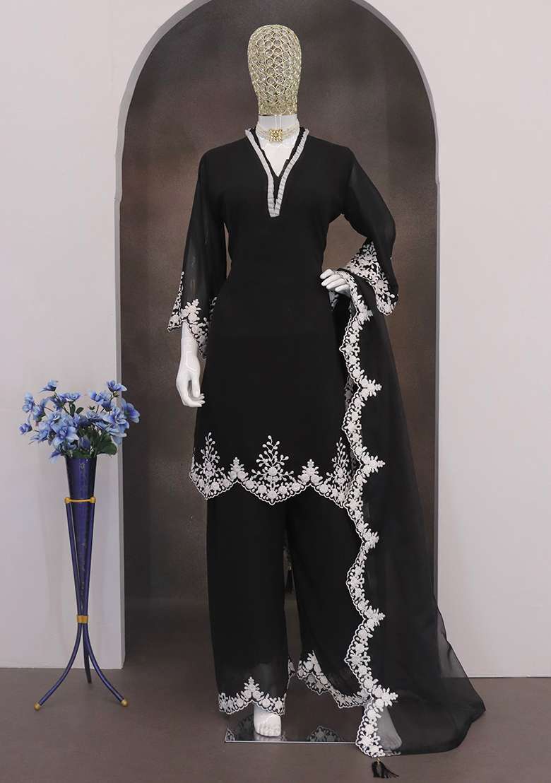Black Embroidered Georgette Pakistani Salwar Kameez With Dupatta - Indya