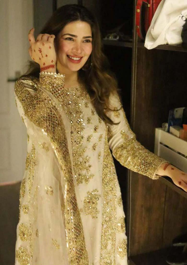 Off White Georgette Embroidered Salwar Kameez With Dupptta