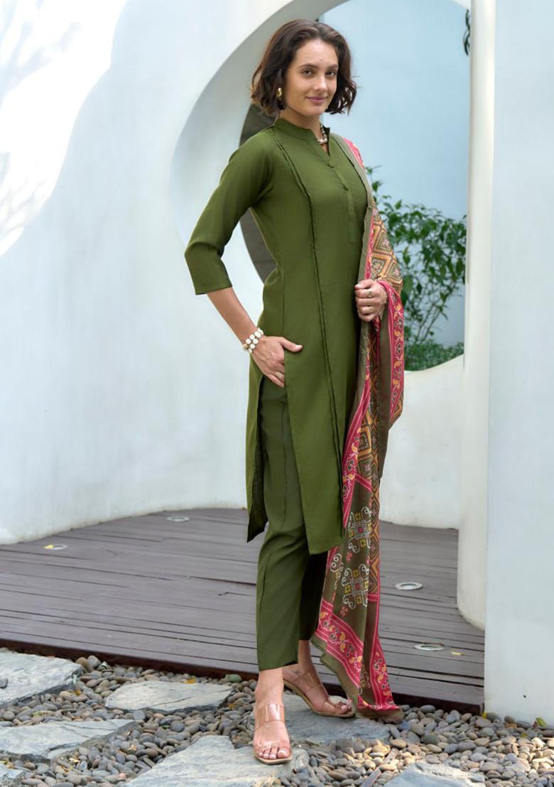 Dark Green Solid Cotton Silk Blend Salwar Kameez With Dupatta