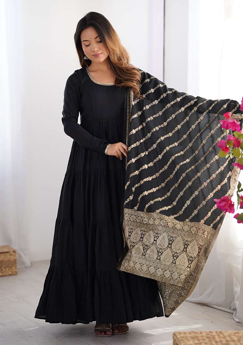 Black Solid Chanderi Anarkali Set - Indya