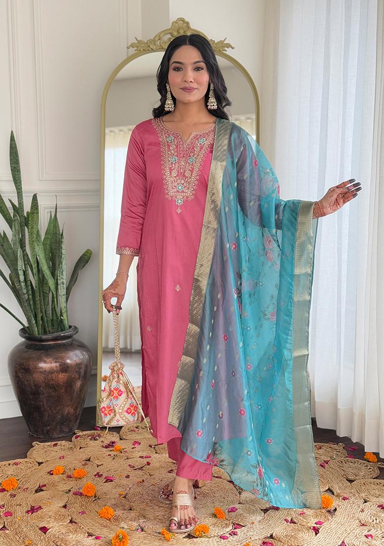 Gajri Viscose Embroidered Salwar Kameez With Dupptta