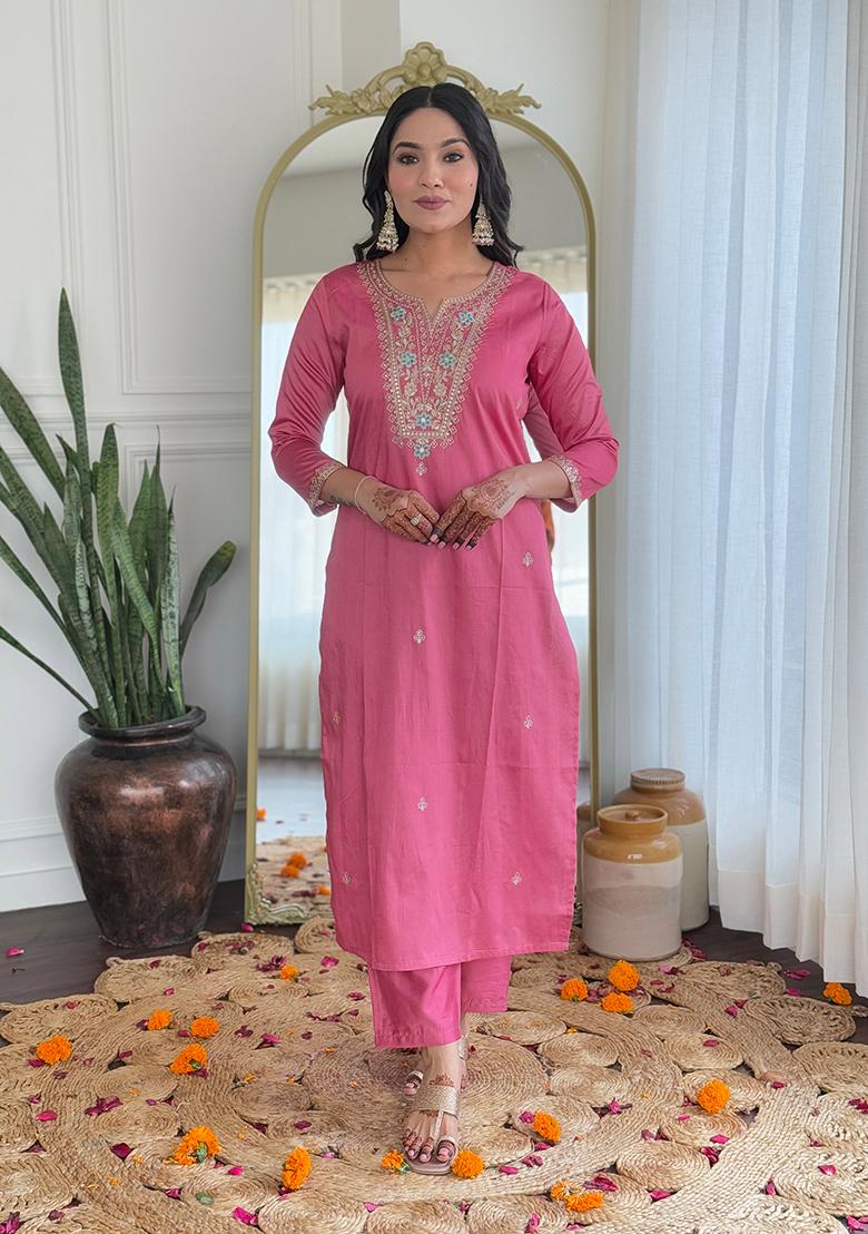 Gajri Viscose Embroidered Salwar Kameez With Dupptta