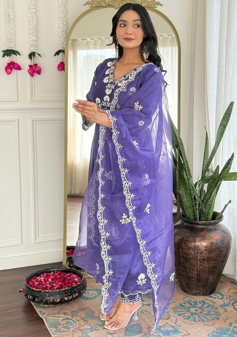 Lavender Silk Embroidered Salwar Kameez With Dupptta