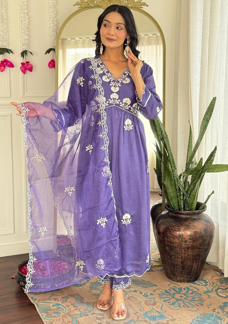 Lavender Silk Embroidered Salwar Kameez With Dupptta