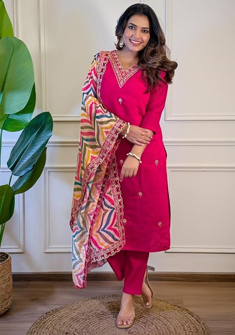 Gajri Viscose Embroidered Salwar Kameez With Dupptta