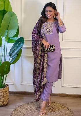 Lavender Viscose Embroidered Salwar Kameez With Dupptta