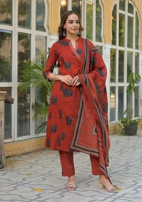 Red embroidered Cotton Salwar Kameez With Dupatta