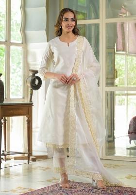 Cream embroidered Chanderi Salwar Kameez With Dupatta
