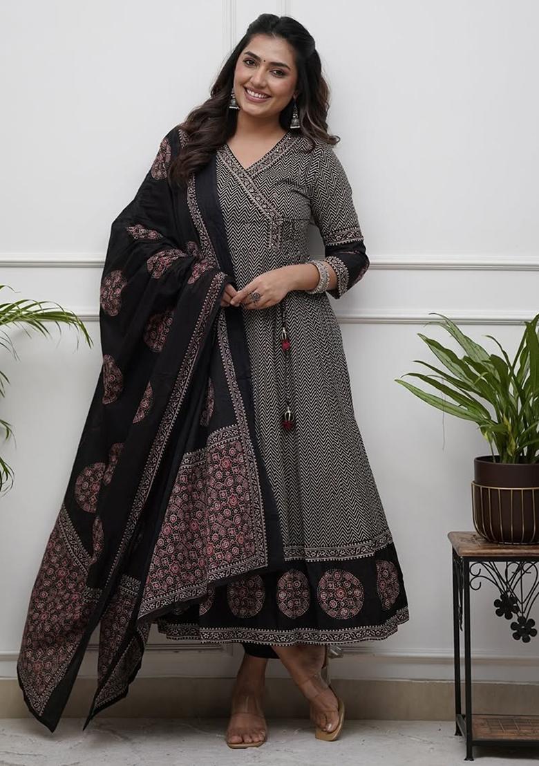 Black Thread Work Cotton Salwar Kameez With Dupatta