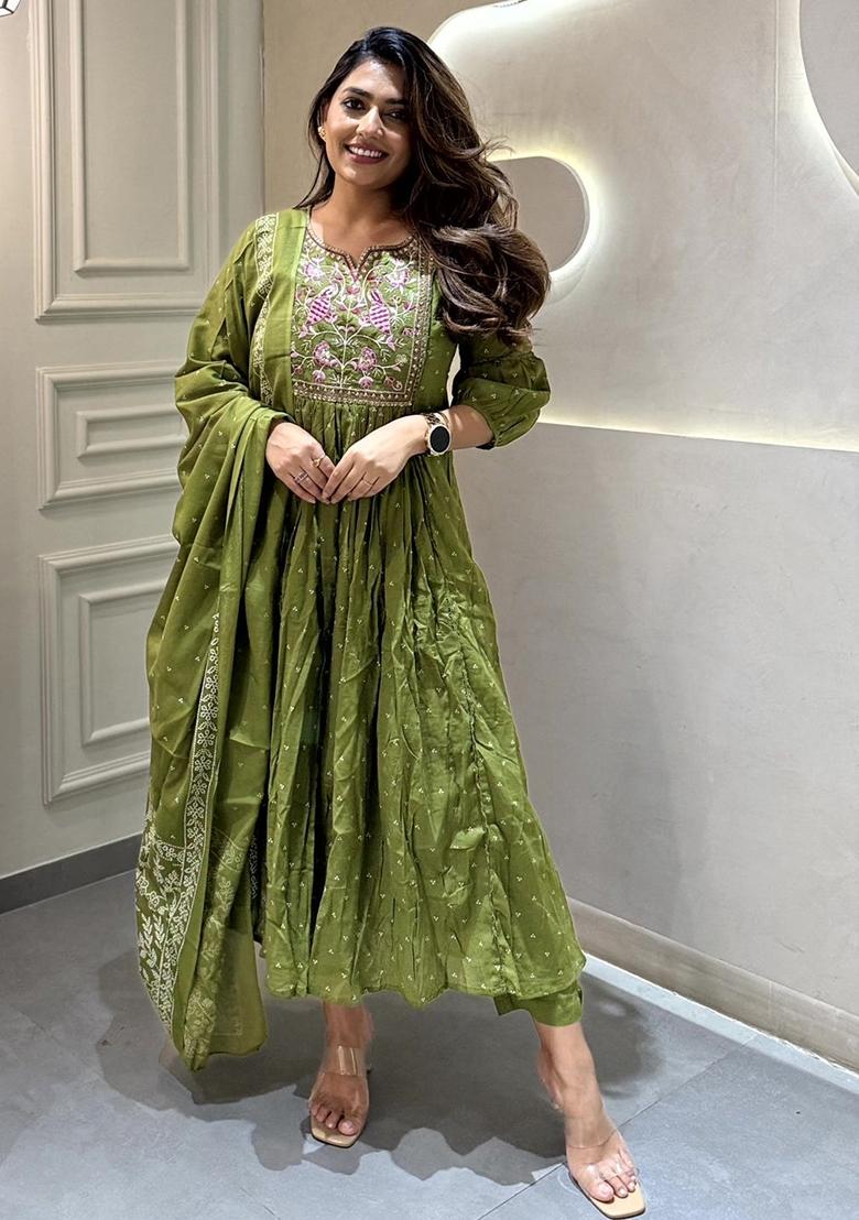 Green Pure Cotton Embroidered Kurta Set