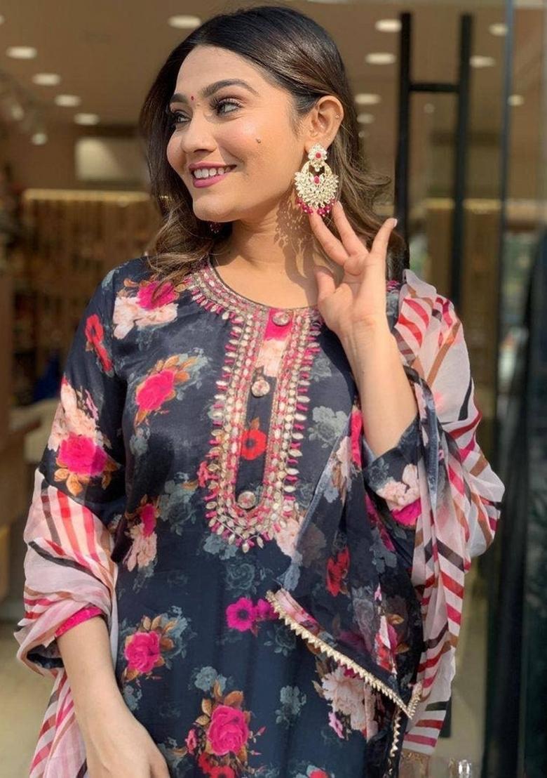 Black Viscose Embroidered Kurta Set