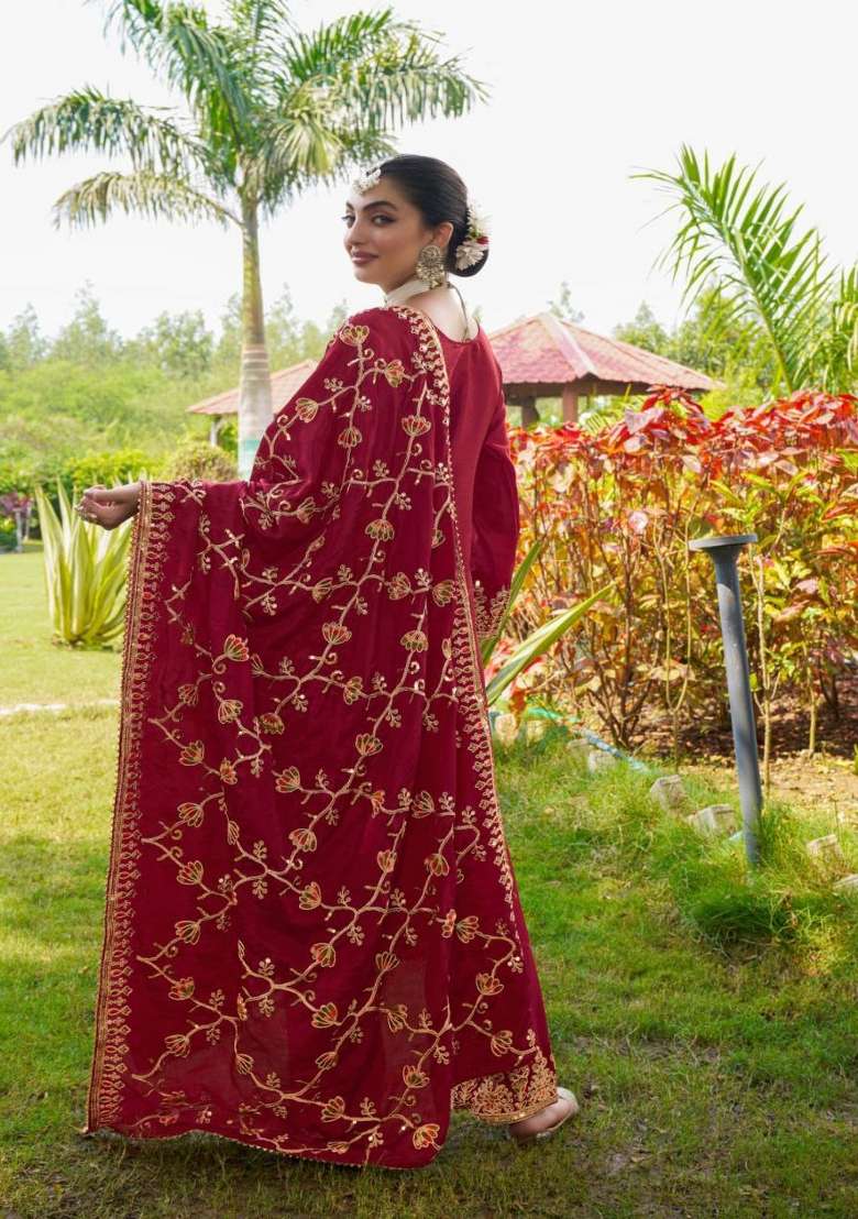 Red Embroidered Chinon Straight Kurta Set - Indya