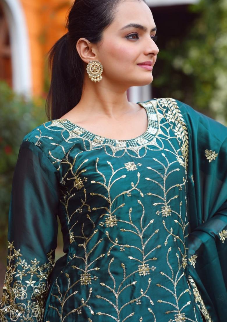 Green Poly Blend Embroidered Kurta Set