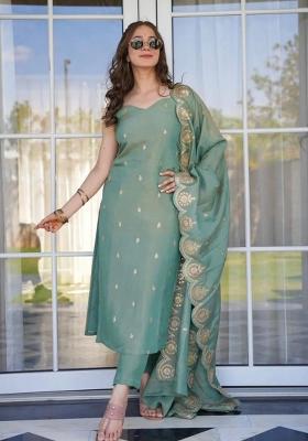 Green Viscose Embroidered Kurta Set