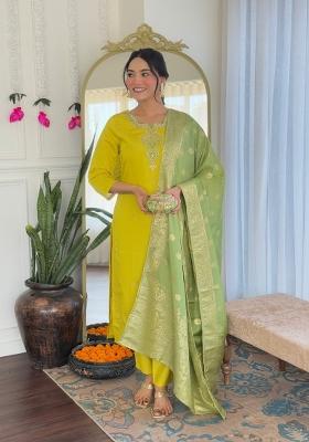 Purple Chanderi Viscose Embroidered Kurta Set