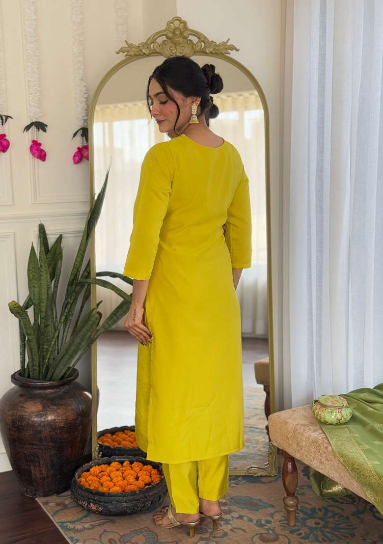 Purple Chanderi Viscose Embroidered Kurta Set - Indya