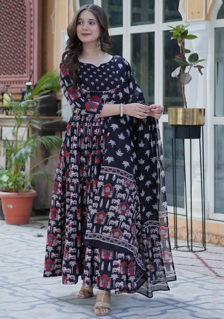 Black Cotton Solid Salwar Kameez With Dupptta
