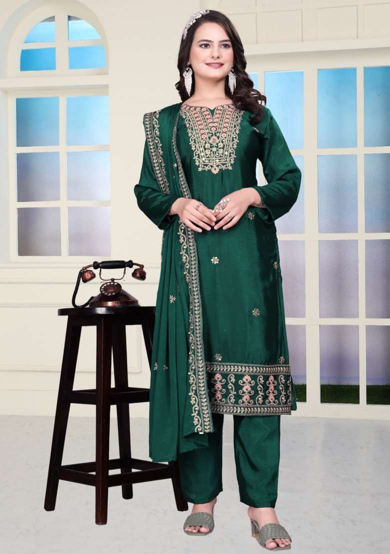 Green Embroidered Chinon Straight Kurta Set - Indya