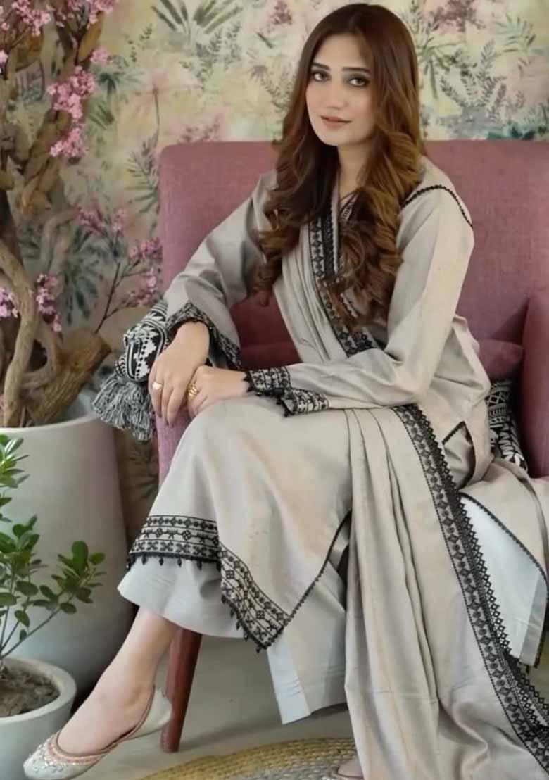 Off White Embroidered Georgette Salwar Kameez With Dupatta