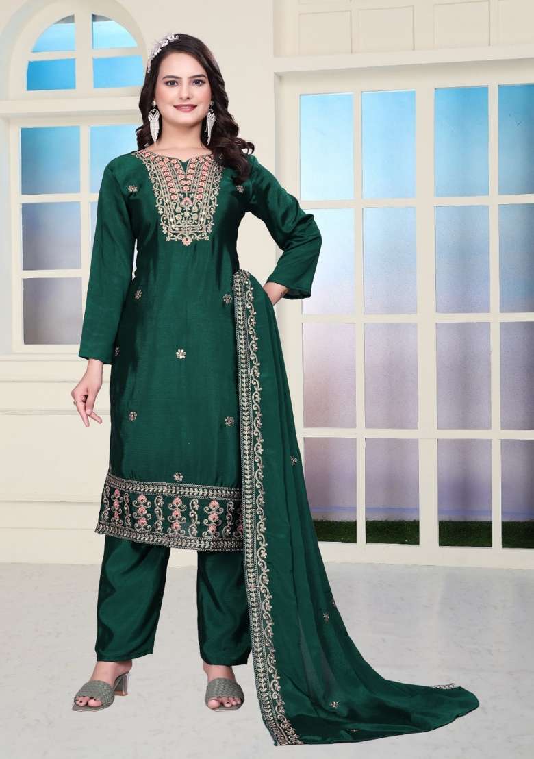 Green Embroidered Chinon Pakistani Suit Set - Indya