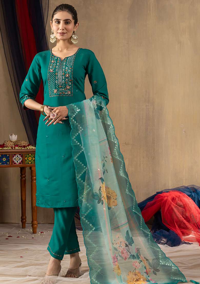 Green Embroidered Silk Blend Straight Kurta Set - Indya