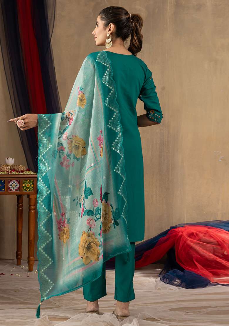 Green Embroidered Silk Blend Straight Kurta Set - Indya