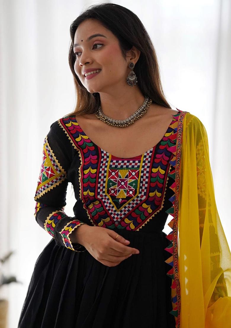 Black Thread Georgette Anarkali Set With Dupatta - Indya
