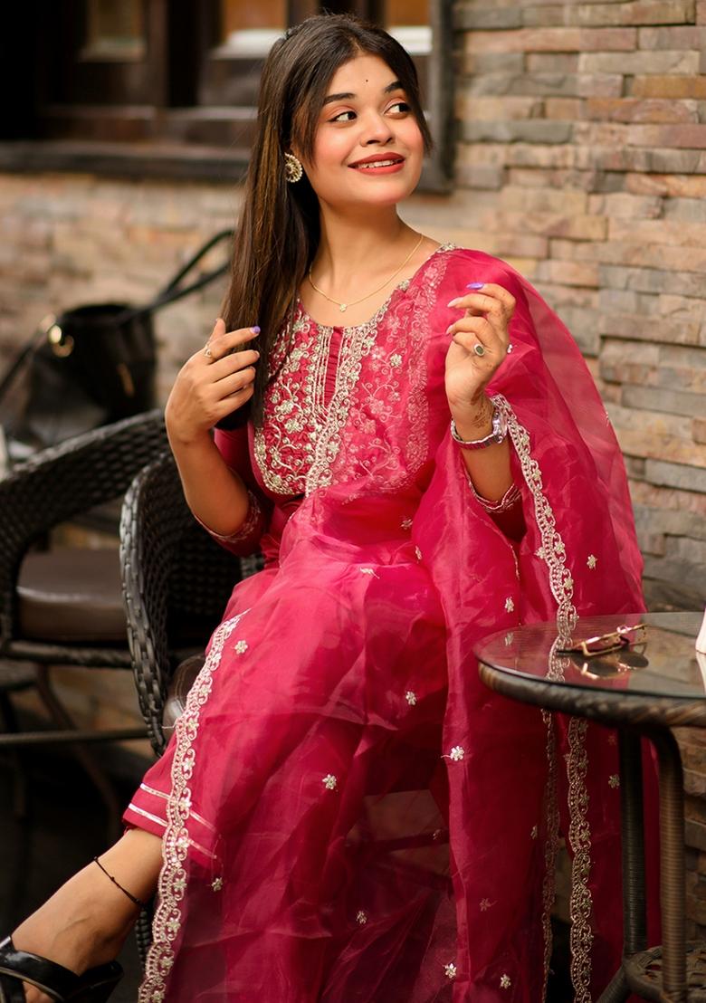 Cherry Embroidered Silk Blend Kurta Set - Indya