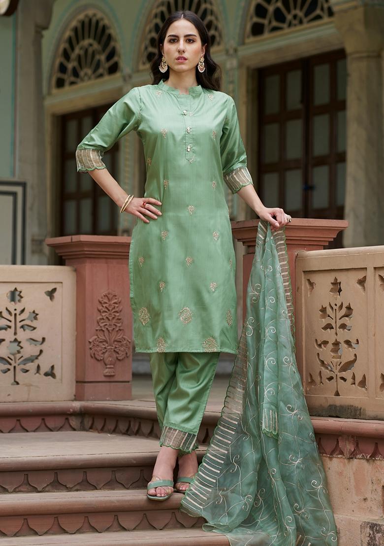 Pista Embroidered Silk Blend Kurta Set - Indya