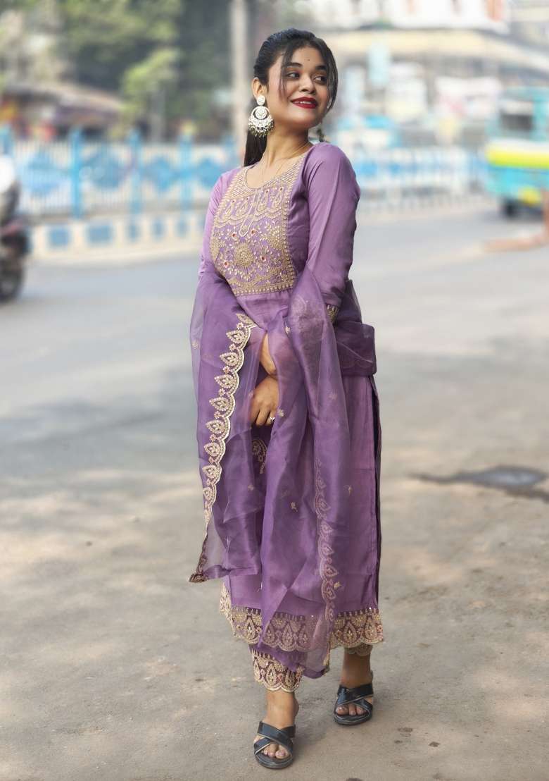 Lavender Embroidered Silk Blend Kurta Set - Indya