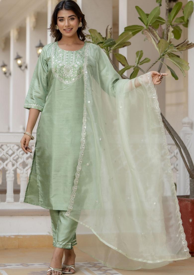 Pista Embroidered Silk Blend Kurta Set - Indya