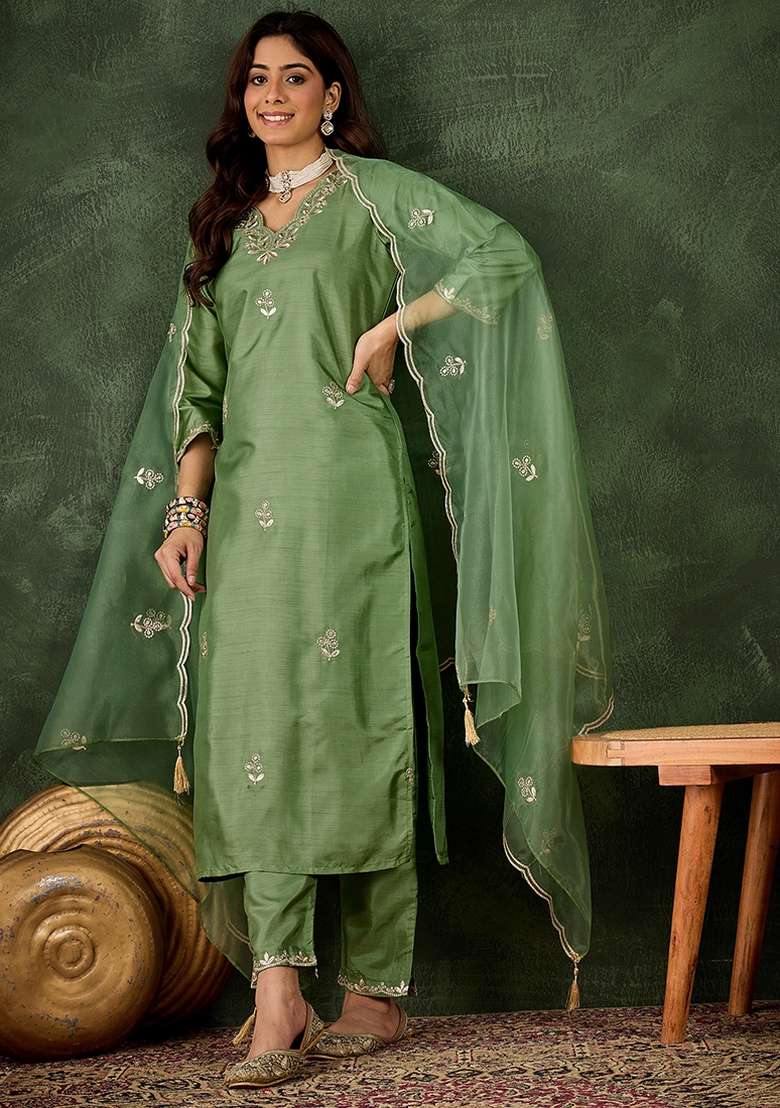 Pista Embroidered Silk Blend Kurta Set - Indya