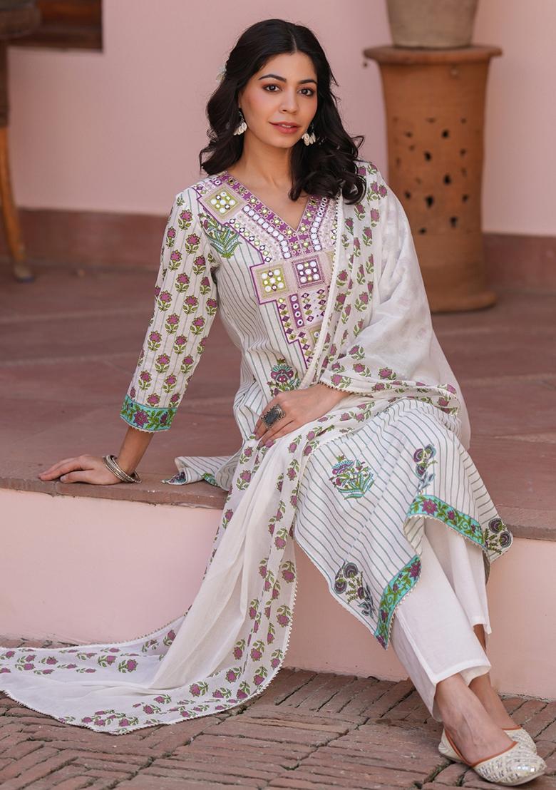 Aqua Embroidered Cotton Cambric Straight Kurta Set - Indya