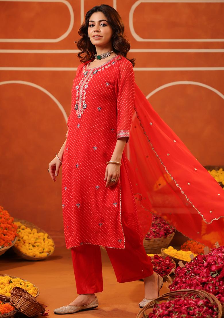 Red Embroidered Georgette Kurta Set With Dupatta - Indya