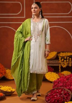 Green Embroidered Chanderi Silk Kurta Set With Dupatta