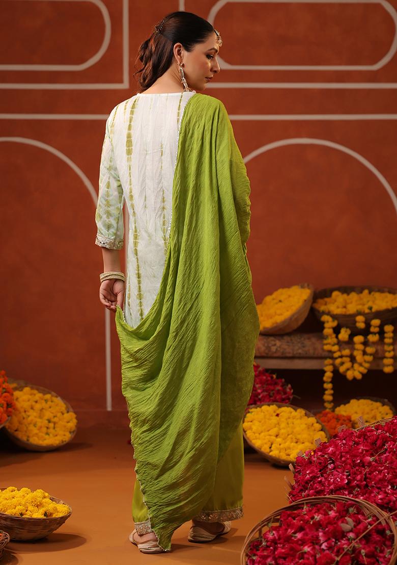 Green Embroidered Chanderi Silk Kurta Set With Dupatta - Indya