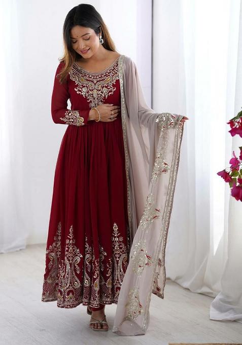 Red Embroidery Blended Kurta Set