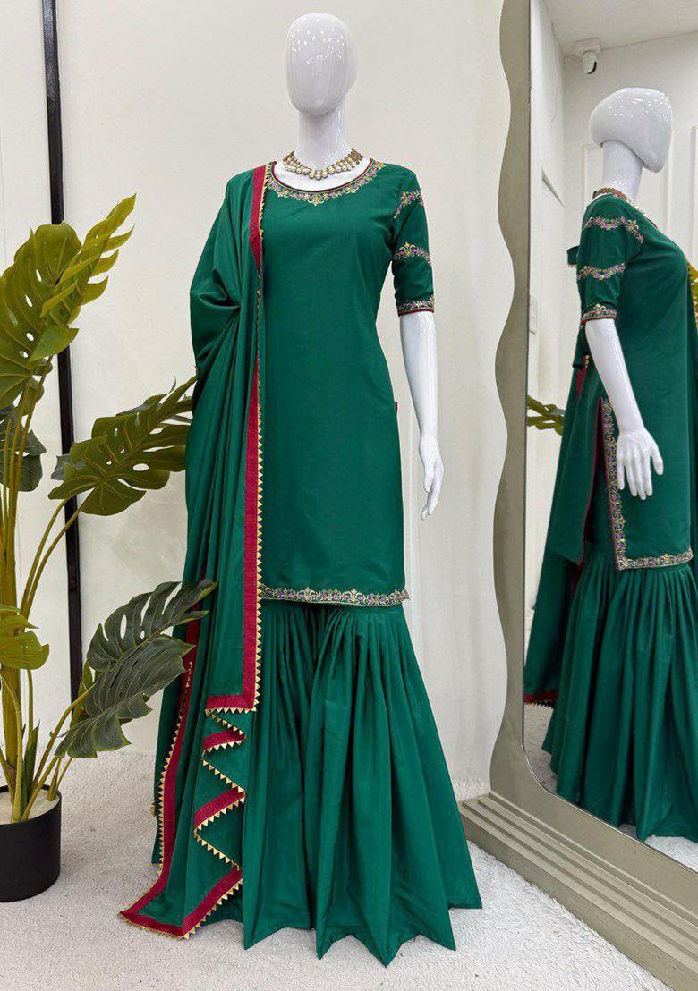 Green Embroidery Blended Kurta Set - Indya