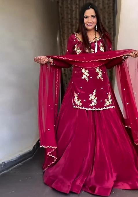 Red Embroidery Blended Kurta Set