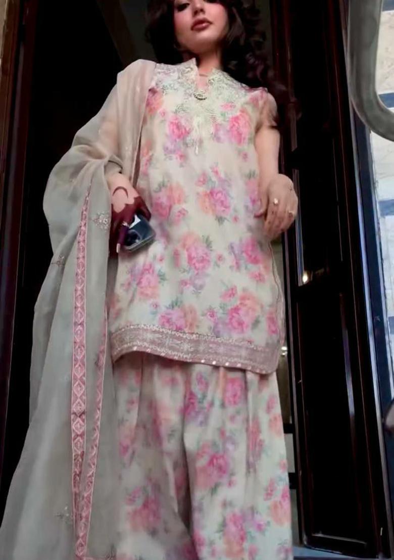 Off White Printed Blended Kurta Set - Indya