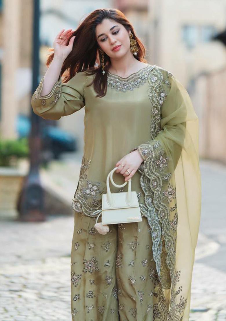 Green Embroidery Blended Kurta Set - Indya