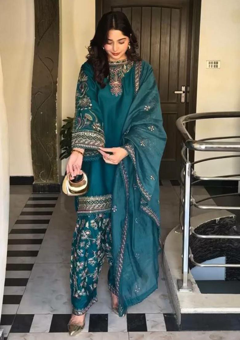 Green Embroidery Blended Kurta Set - Indya