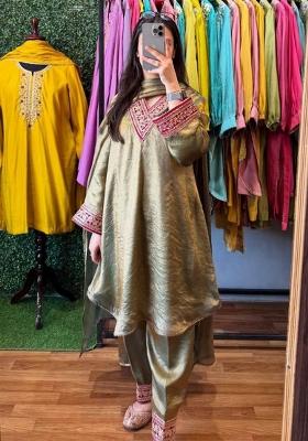 Green Solid Blended Kurta Set