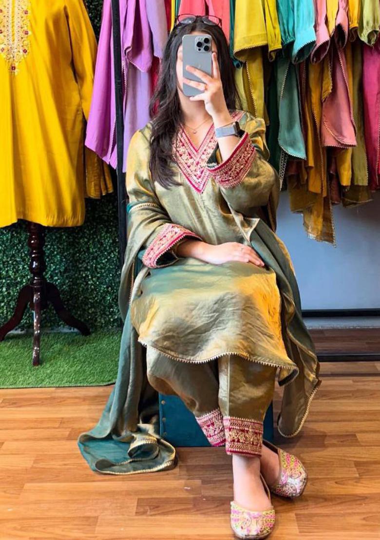 Green Solid Blended Kurta Set - Indya