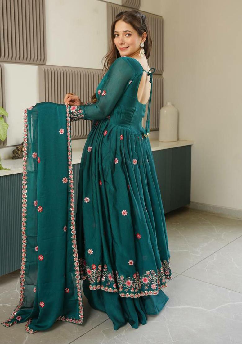 Green Embroidery Blended Kurta Set - Indya