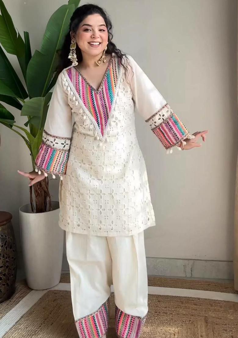 Off White Solid Blended Kurta Set - Indya