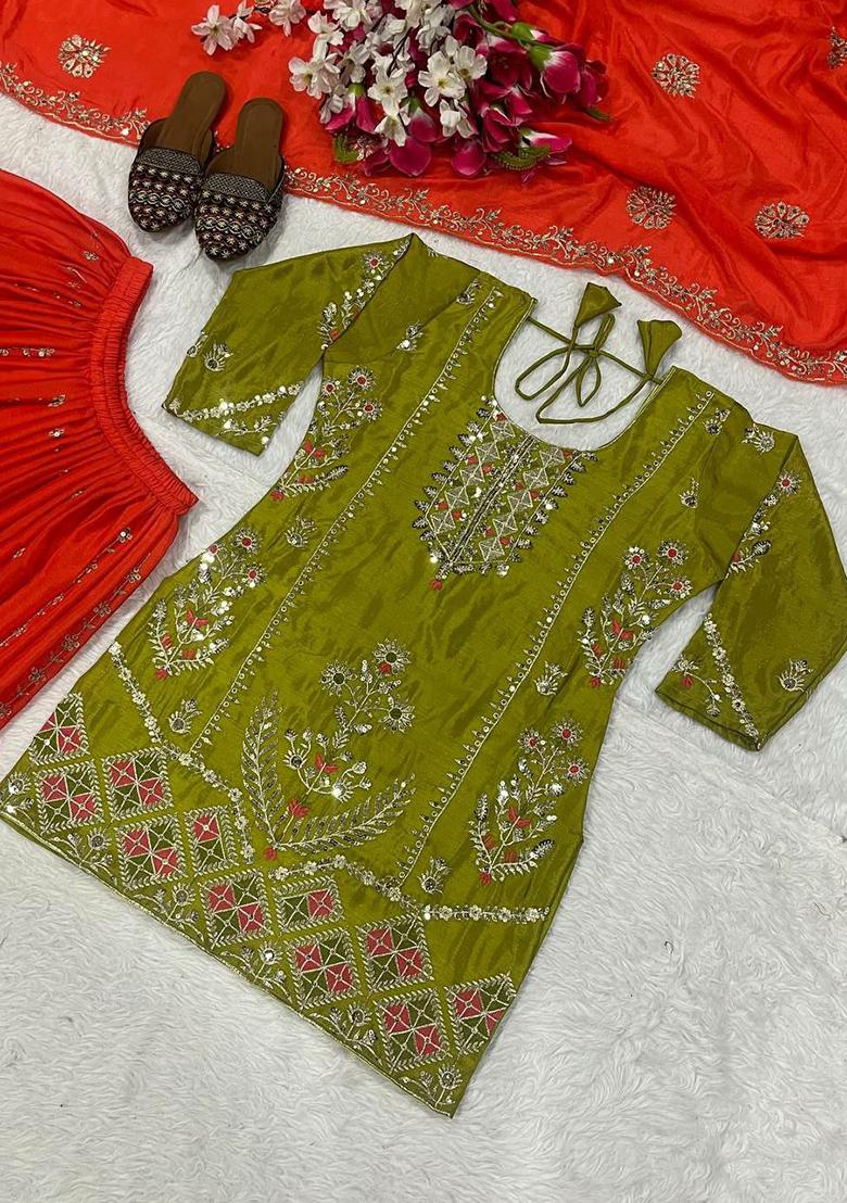 Green Embroidery Blended Kurta Set - Indya