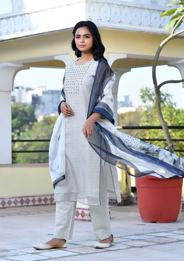 Grey Thread Work Organza Suit Set - Indya