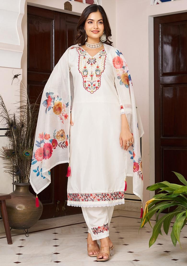 Off White Thread Work Chanderi Silk Kurta Set With Dupatta - Indya